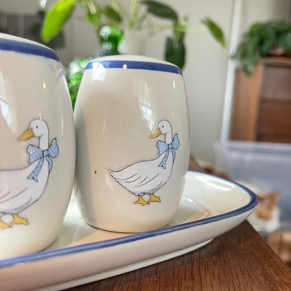 Vtg Geese Goose Salt Pepper Shakers Ceramic Blue Ribbon Cottage Granny Farmhouse